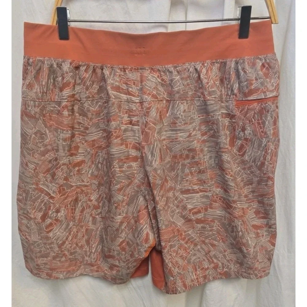 LULULEMON Pace Breaker Shorts Mens Large L Orange Gray Unlined Running Gym Adult